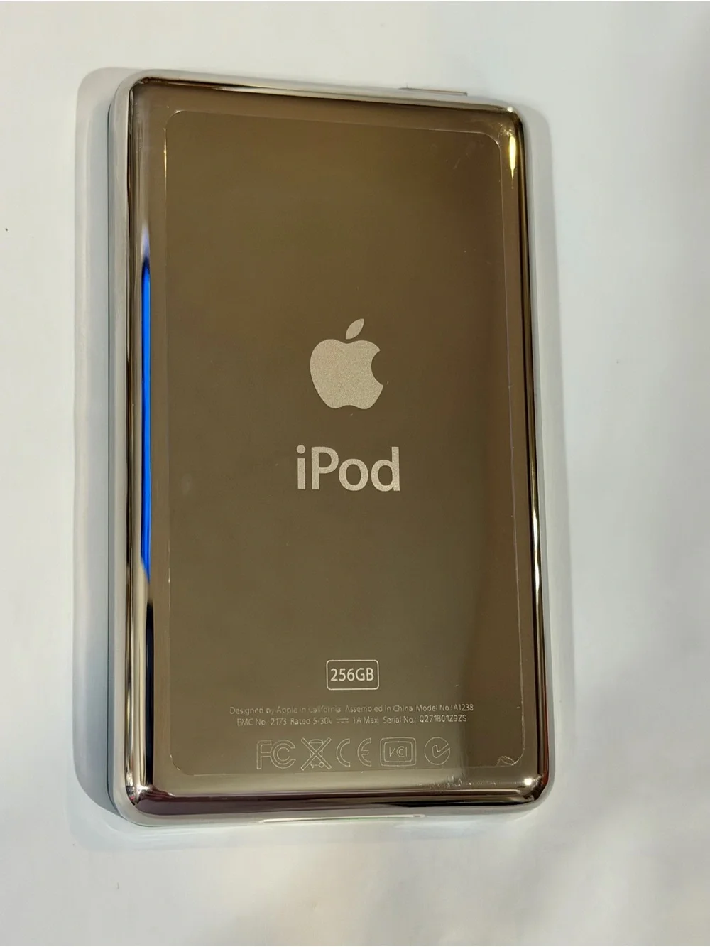 Apple iPod Classic Red with White Click Wheel 7th generation 256gb